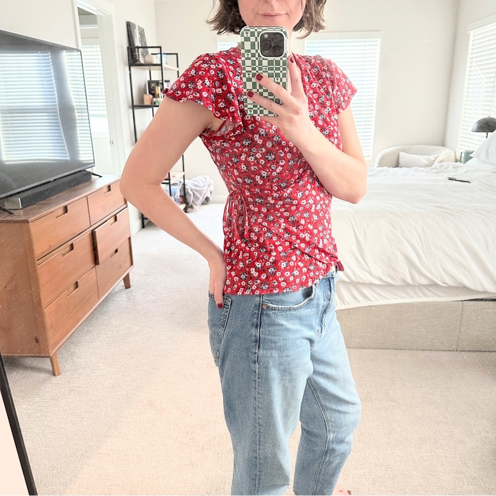 Cherry Red Floral Peplum Top - Picture 3 of 4